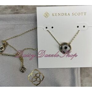 New Kendra Scott Soccer Gold Short Pendant Necklace in Ivory Mother-of-Pearl ✨